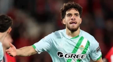 ترقب صيف 2026.. باريس سان جيرمان يستهدف المغربي الزلزولي